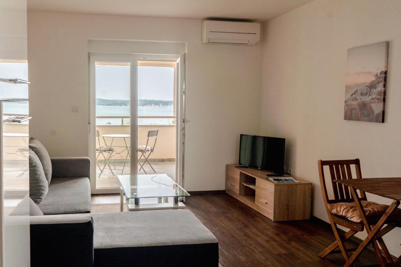 Villa Livi - Luxury Sea View Appartments Medulin Exterior photo